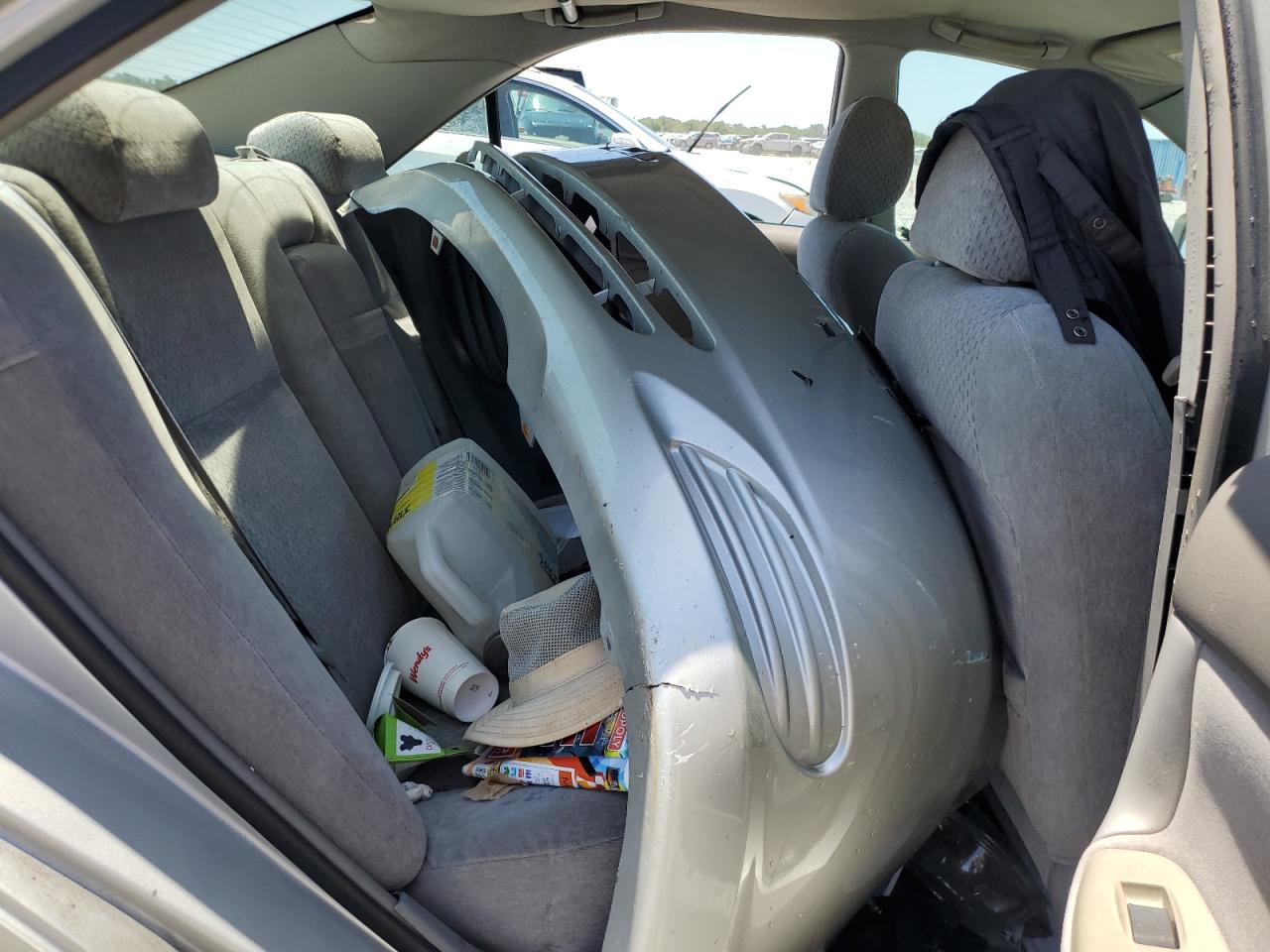 2003 Toyota Camry Le VIN: 4T1BE32K43U230207 Lot: 55092385