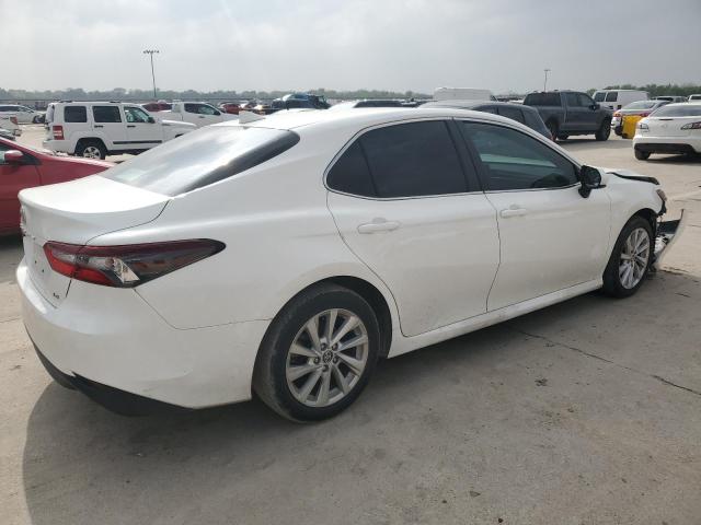  TOYOTA CAMRY 2021 Biały
