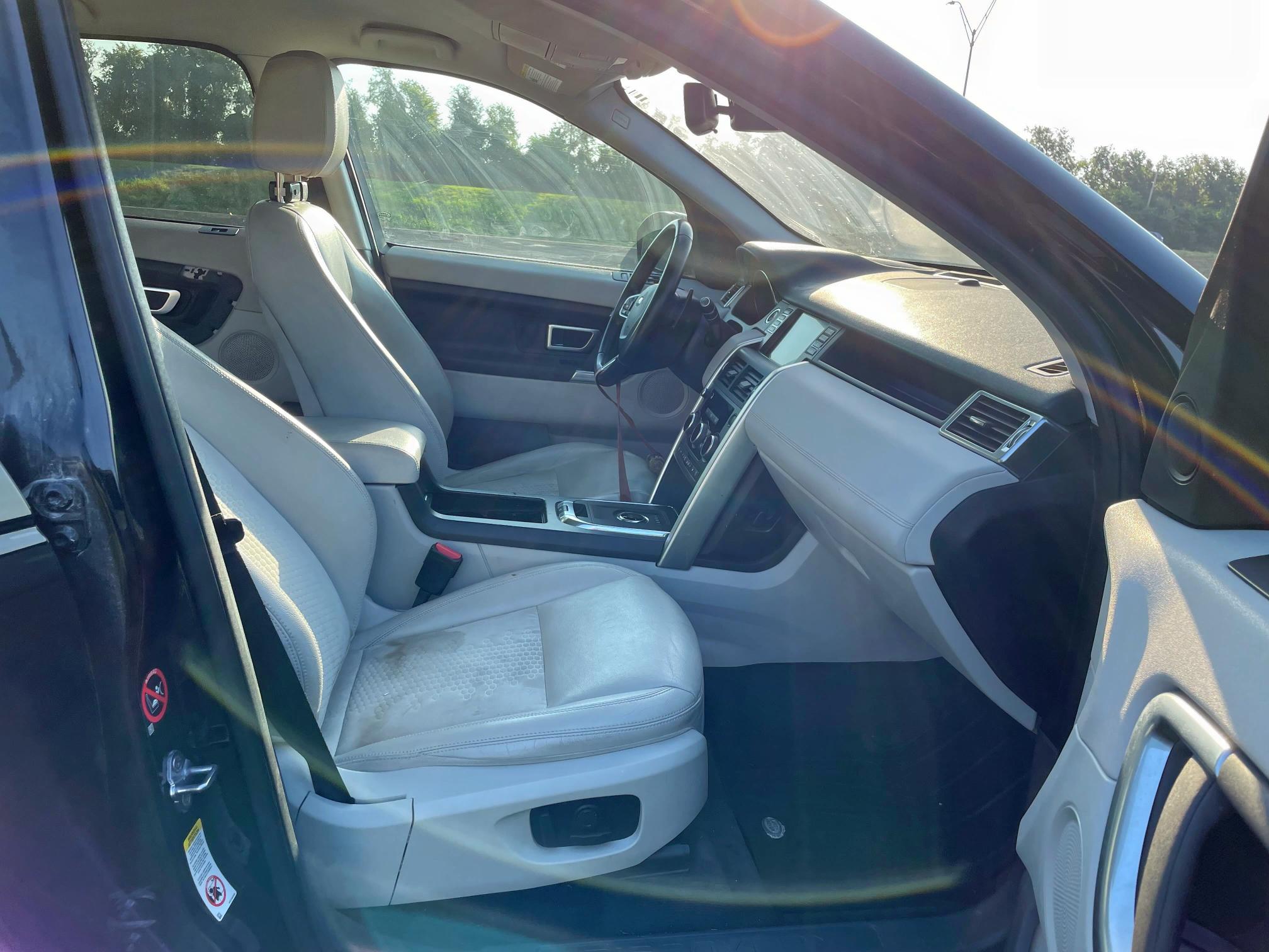  LAND ROVER DISCOVERY 2019 Czarny