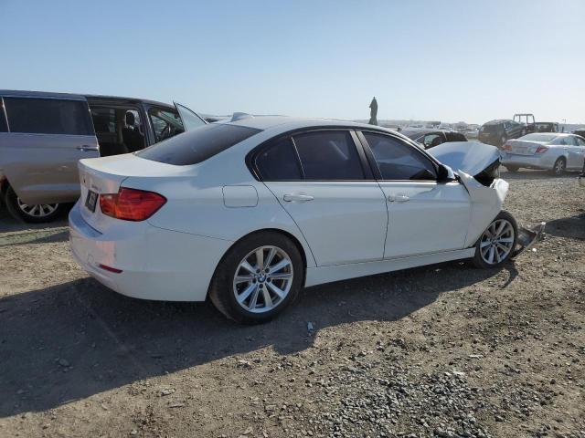  BMW 3 SERIES 2015 Белы