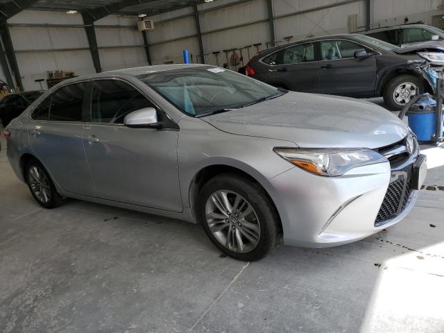  TOYOTA CAMRY 2015 Серебристый