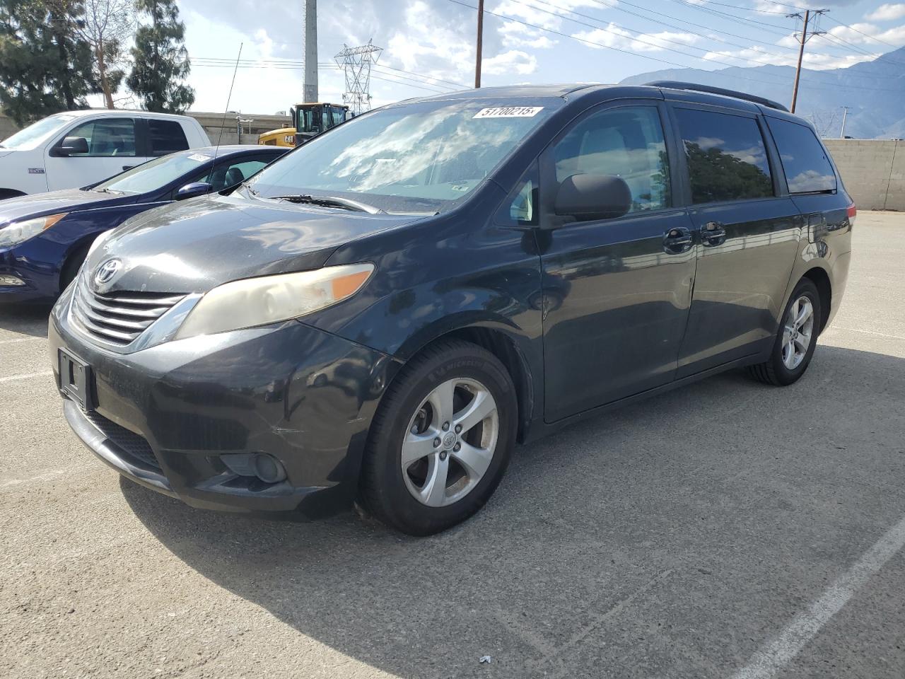 2013 Toyota Sienna Le for Sale in Rancho Cucamonga, CA - Mechanical