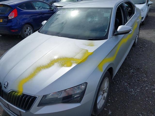 2017 SKODA SUPERB SE