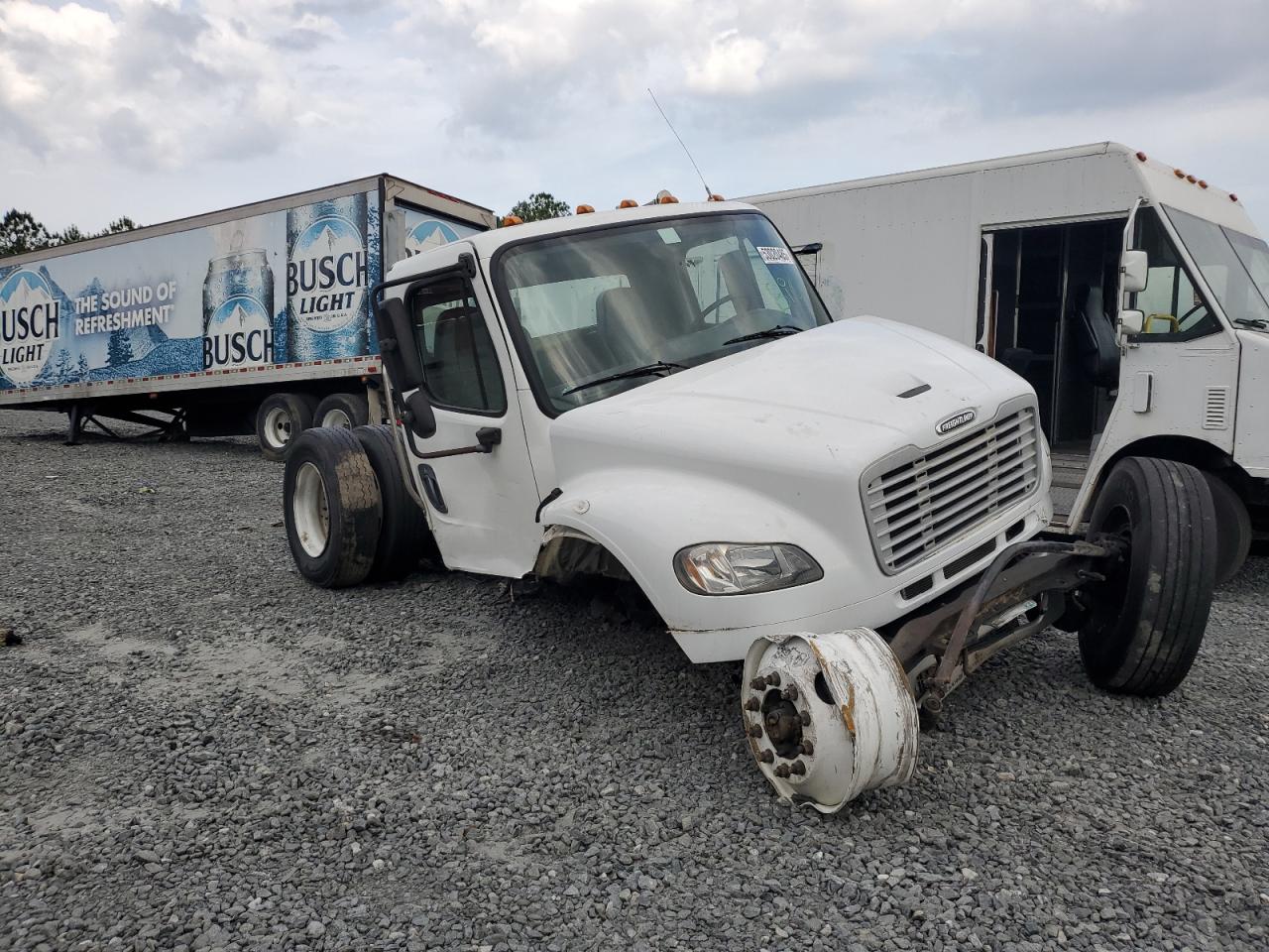 2016 Freightliner Business Class M2 Semi Truck for Sale in Byron, GA - All Over
