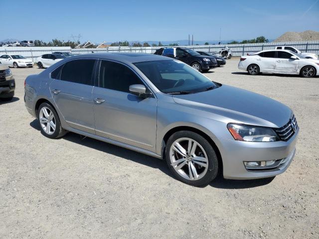  VOLKSWAGEN PASSAT 2013 Silver
