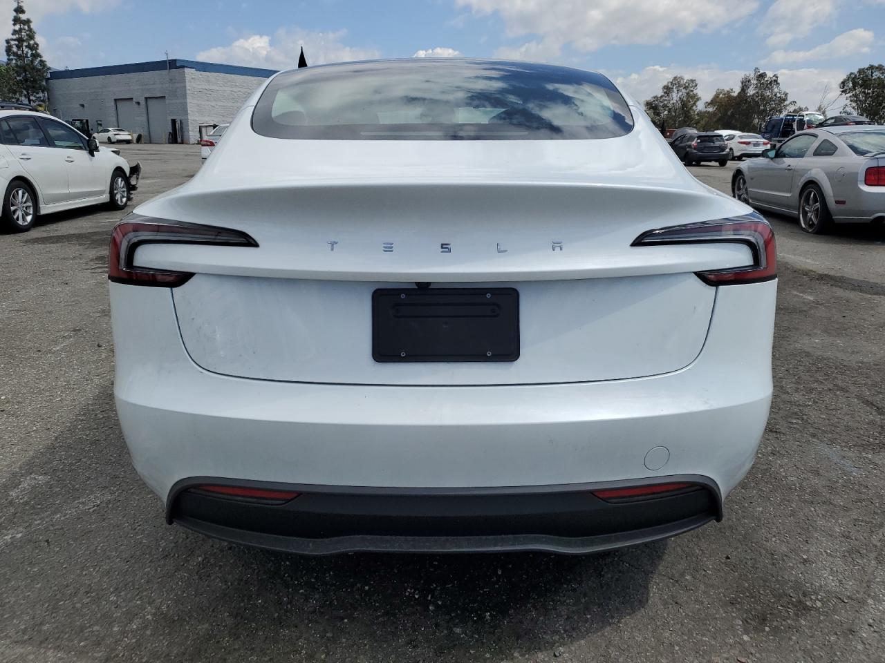 2025 Tesla Model 3 VIN: 5YJ3E1EA1SF931987 Lot: 51648775