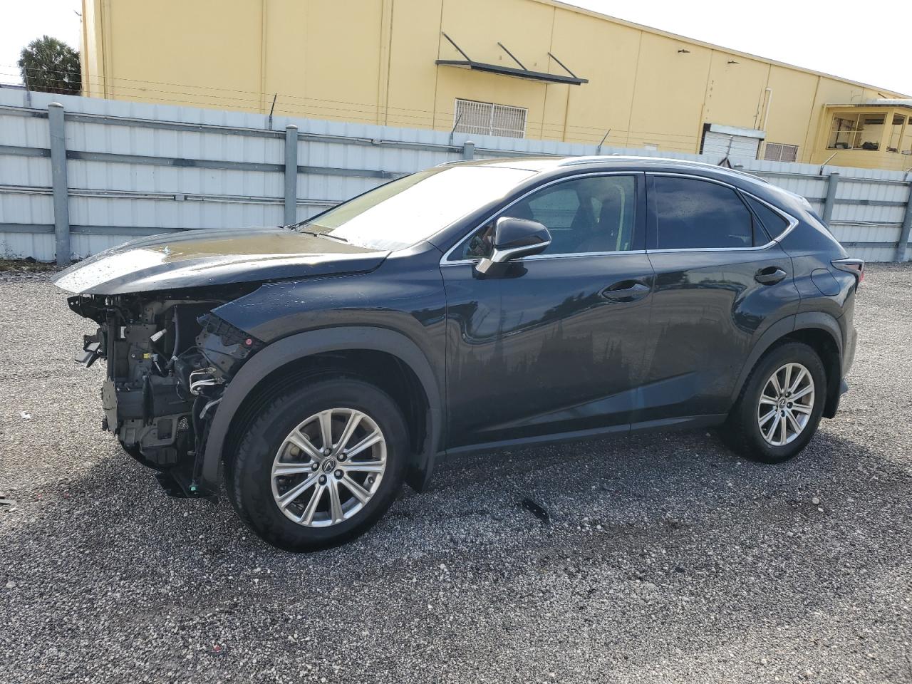 2021 Lexus Nx 300 Base للبيع في Miami، FL - Front End