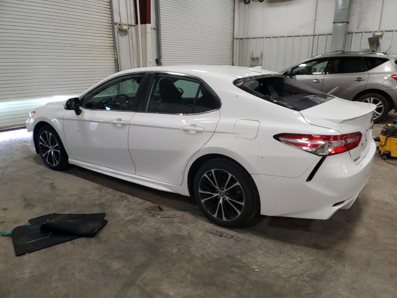 4T1M11AK0LU945947 TOYOTA CAMRY 2020