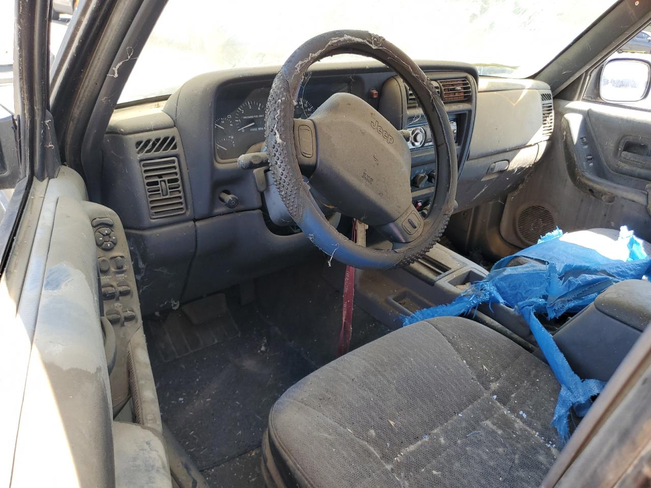 1999 Jeep Cherokee Sport VIN: 1J4FT68S0XL555883 Lot: 51016255