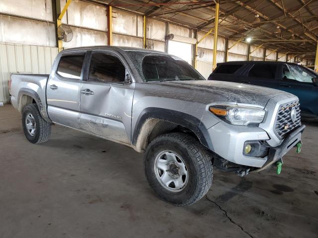 TOYOTA TACOMA 2022 Srebrny