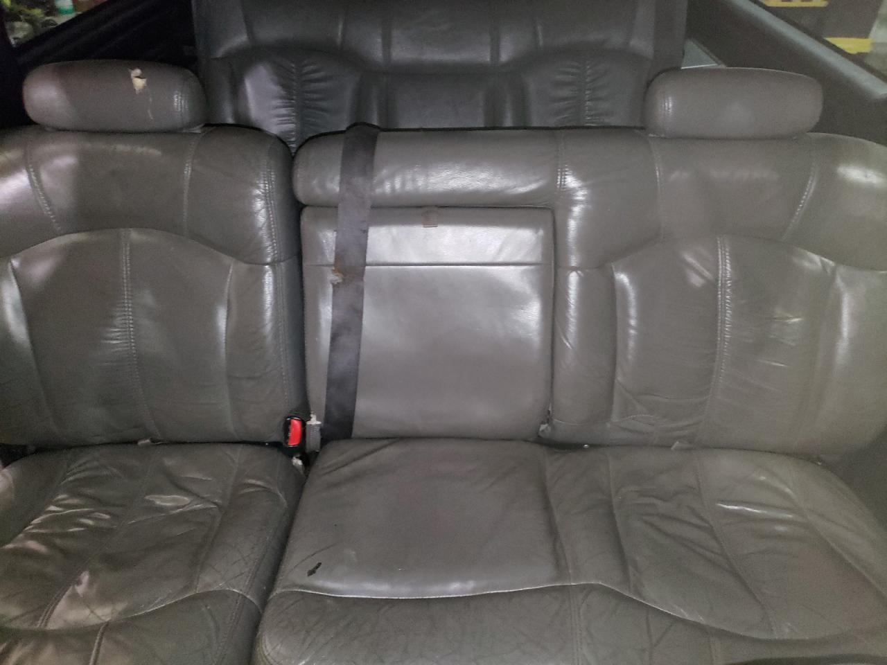 2002 Chevrolet Suburban K1500 VIN: 3GNFK16ZX2G272867 Lot: 55130875