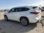 2022 Toyota Highlander Platinum for Sale in Indianapolis, IN - Front End