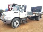 Longview, TX에서 판매 중인 2013 International 4300 Flatbed Truck With Crash Attenuator - Rear End