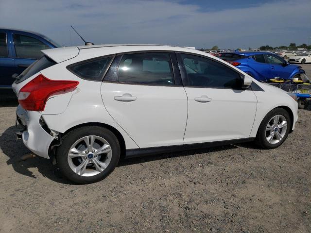 Hatchbacks FORD FOCUS 2013 White