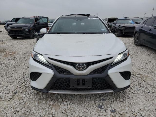  TOYOTA CAMRY 2020 Белы