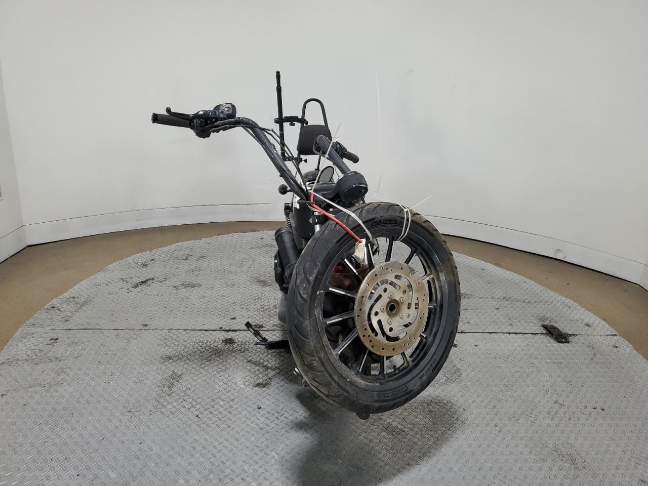 2009 Harley-Davidson Xl883 N black null gas 1HD4LE24X9K462345 photo #3