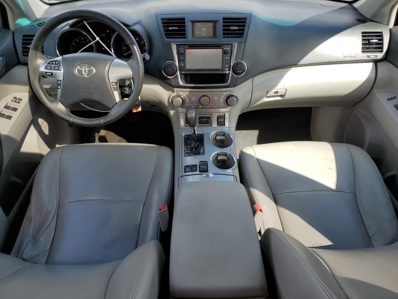 2013 Toyota Highlander Base VIN: 5TDBK3EH4DS236219 Lot: 54378905