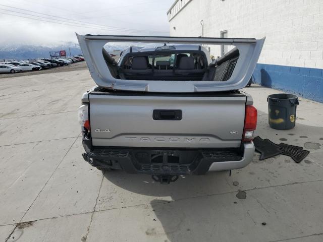  TOYOTA TACOMA 2021 Srebrny