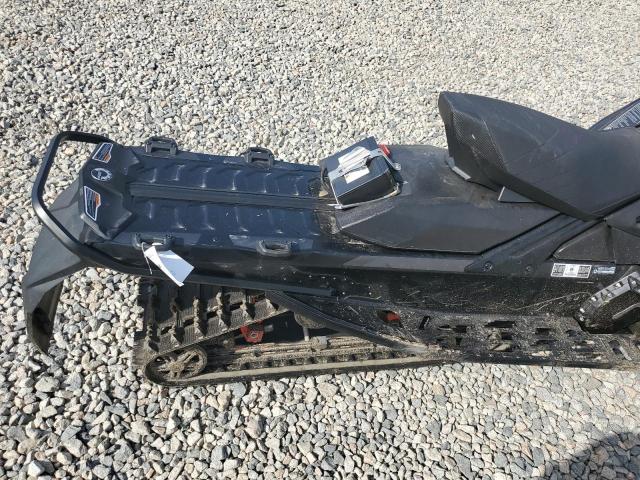 2021 SKIDOO RENEGADE