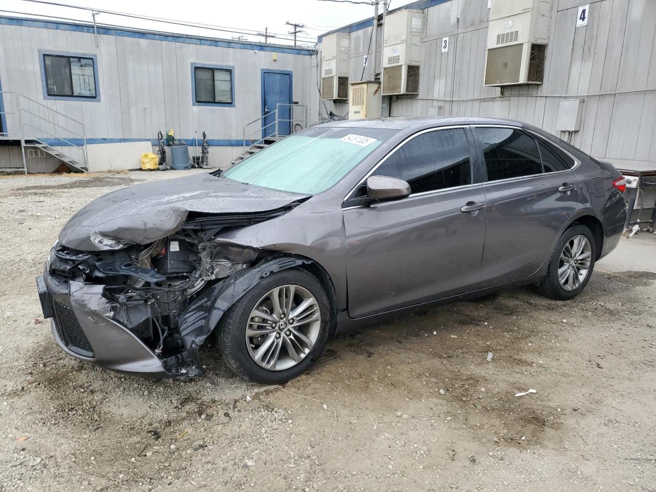 2015 Toyota Camry Le en Venta en Los Angeles, CA - Front End
