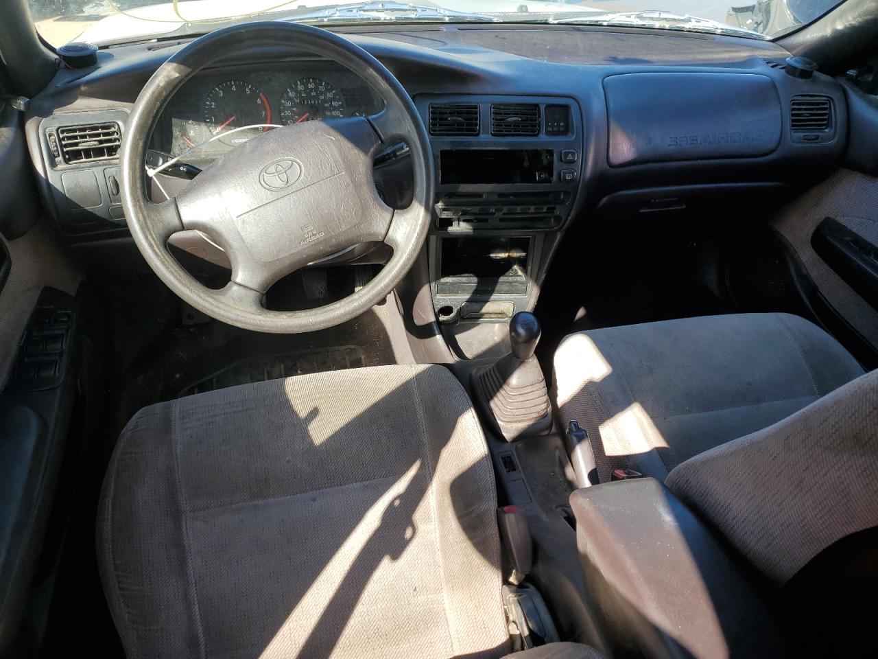 JT2AE09B9S0100412 1995 Toyota Corolla Le