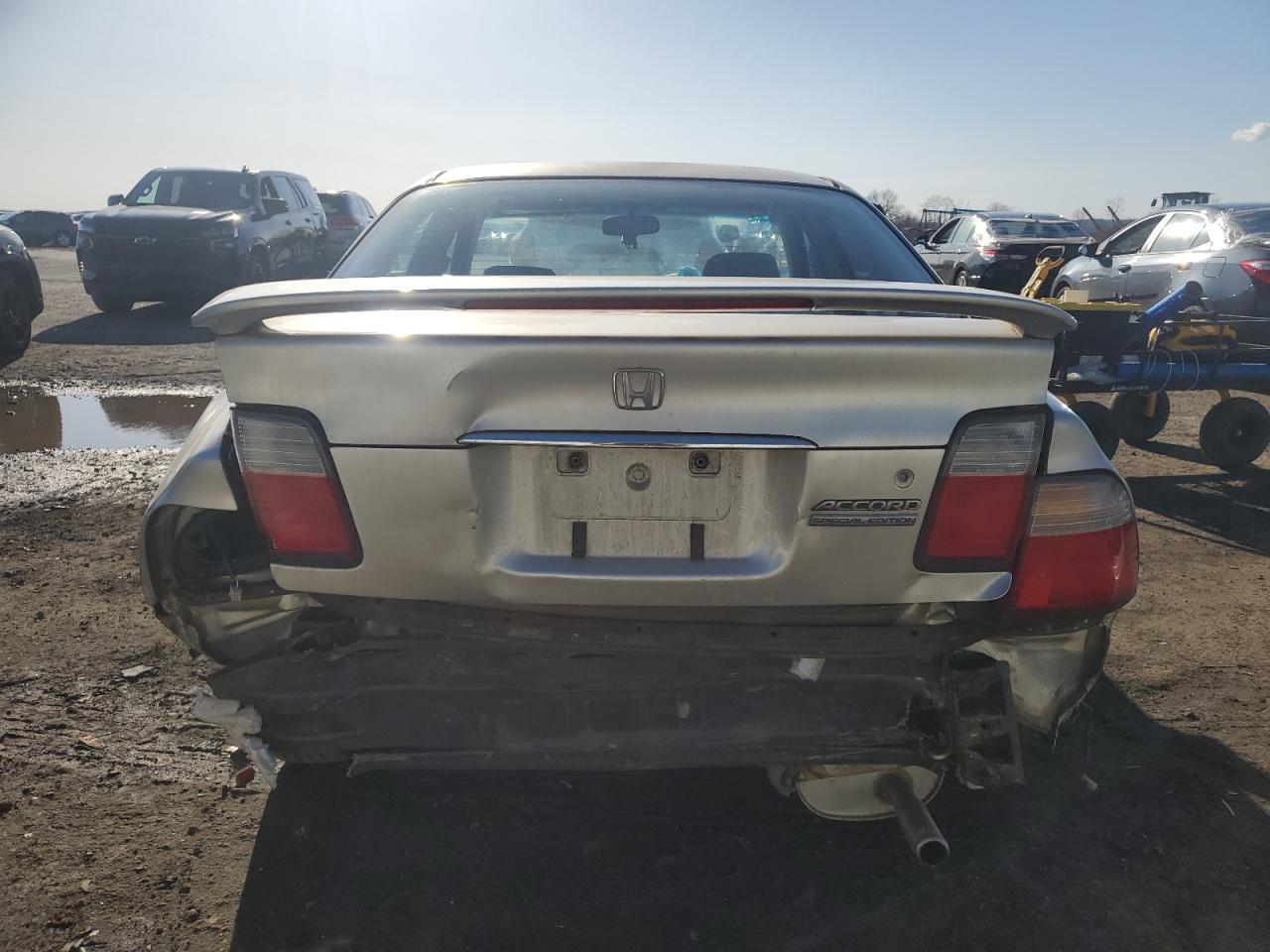 1997 Honda Accord Se VIN: 1HGCD5600VA276235 Lot: 51916655