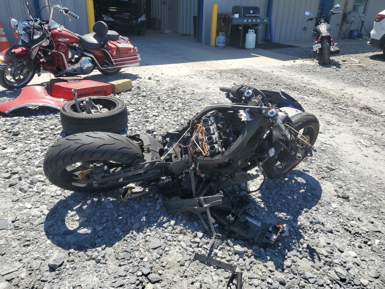 2007 Yamaha Yzfr6 S for Sale in Byron, GA - Burn
