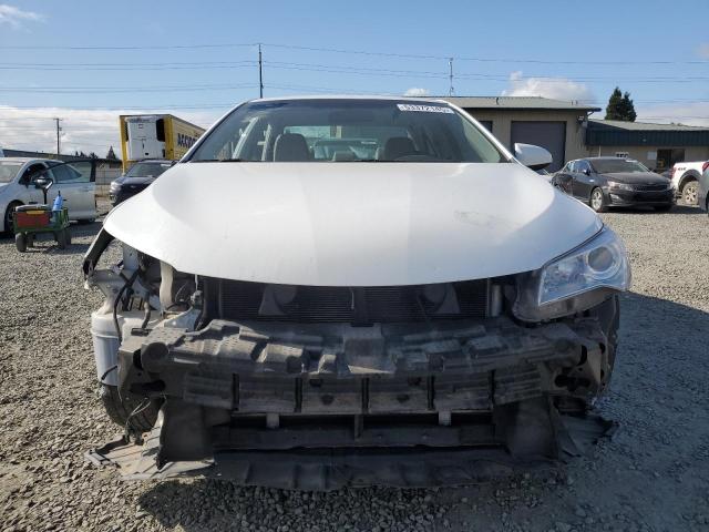  TOYOTA CAMRY 2017 Biały
