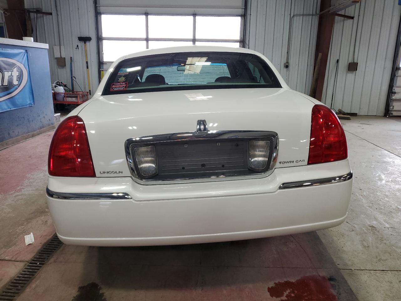 2007 Lincoln Town Car Signature Limited VIN: 1LNHM82WX7Y628758 Lot: 55057565