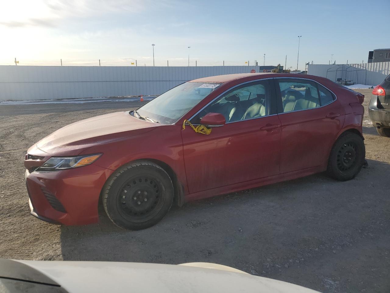 2019 Toyota Camry L за продажба в Nisku, AB - Rear End