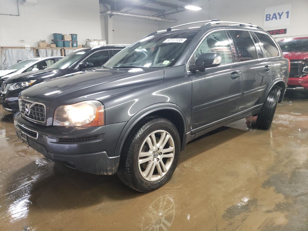 2011 Volvo Xc90 3.2 for Sale in Elgin, IL - Rear End