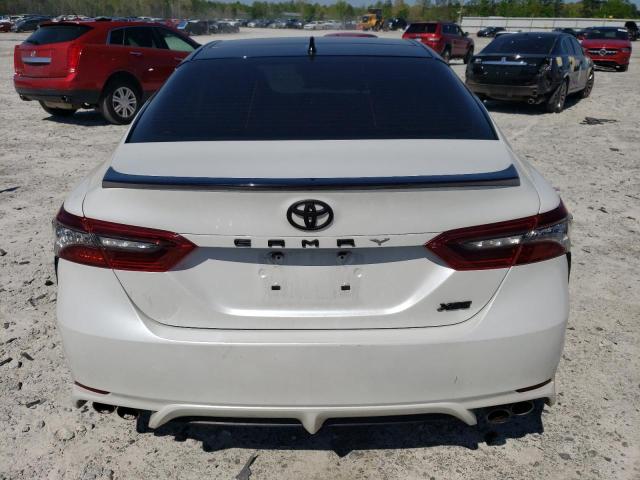  TOYOTA CAMRY 2021 Biały