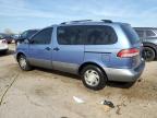 2001 Toyota Sienna Le for Sale in Chicago Heights, IL - Front End