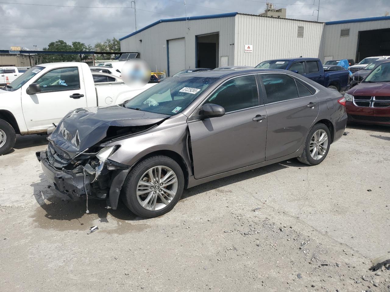 2016 Toyota Camry Le en Venta en New Orleans, LA - Front End