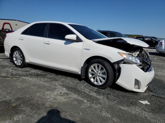  TOYOTA CAMRY 2014 Biały