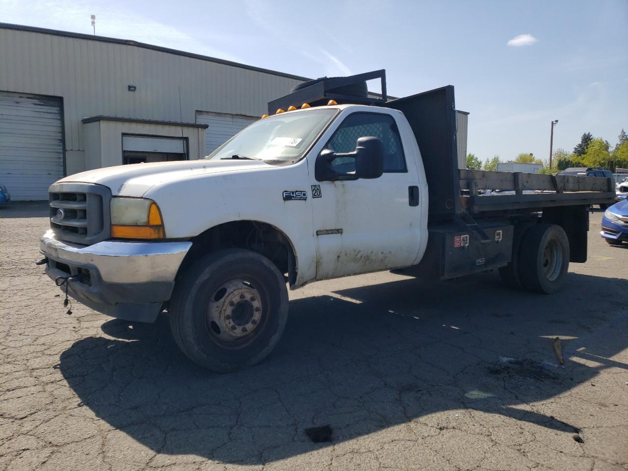 2001 Ford F450 Super Duty იყიდება Woodburn-ში, OR - Minor Dent/Scratches