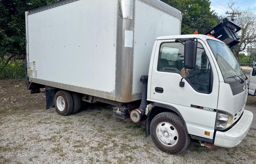 2006 Chevrolet Tilt Master W35042