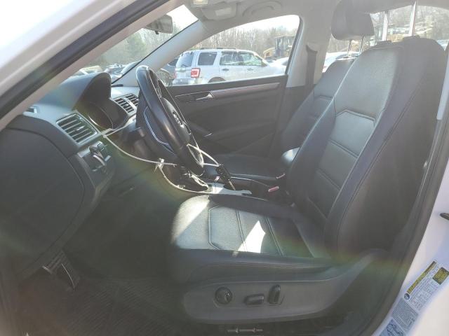  VOLKSWAGEN PASSAT 2017 Biały