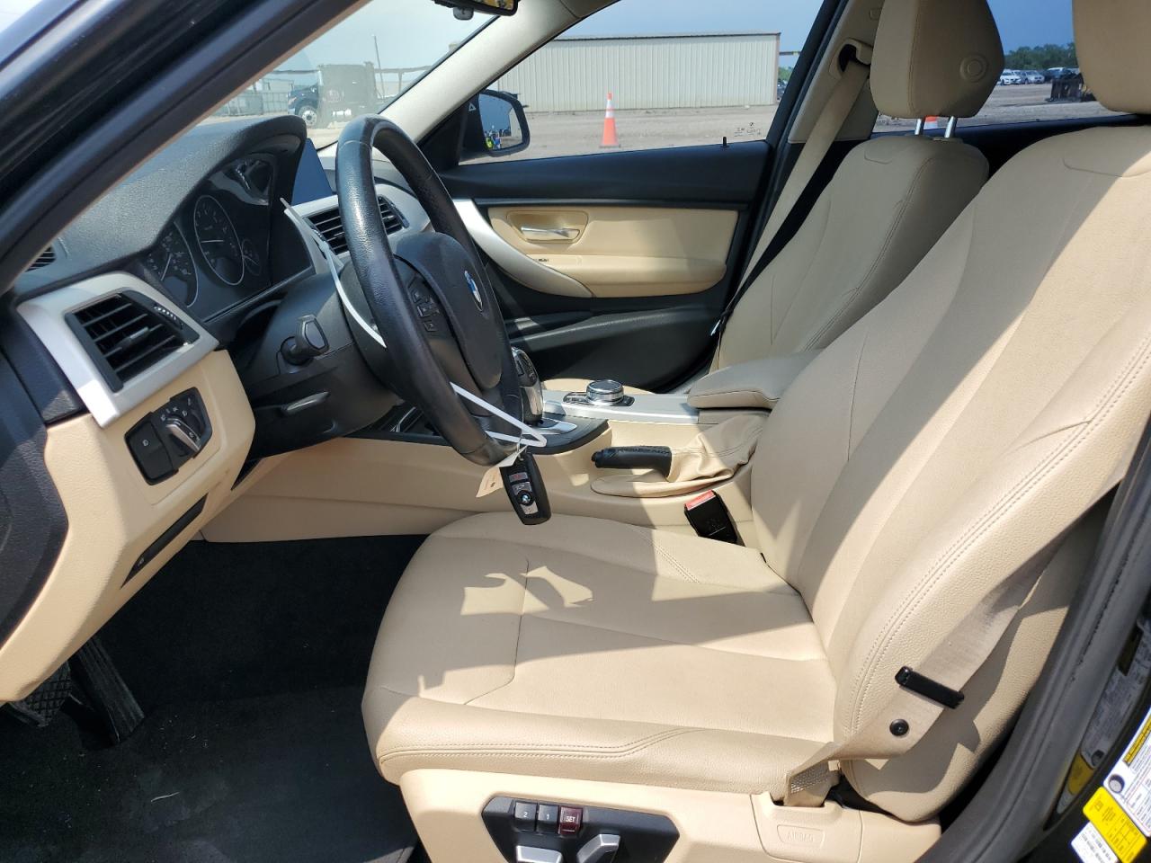 2018 BMW 320 I VIN: WBA8E1G58JNU92404 Lot: 52757725