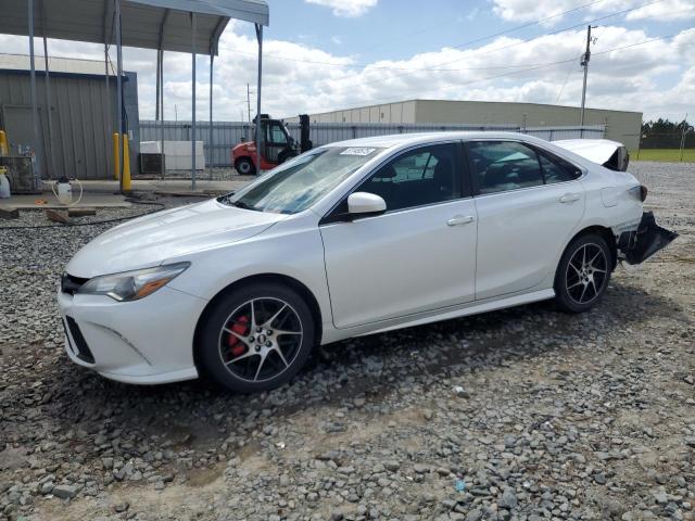  TOYOTA CAMRY 2017 Biały