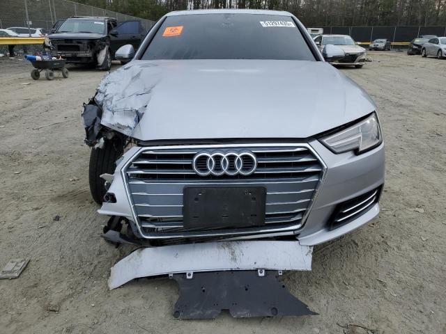 Sedans AUDI A4 2017 Srebrny