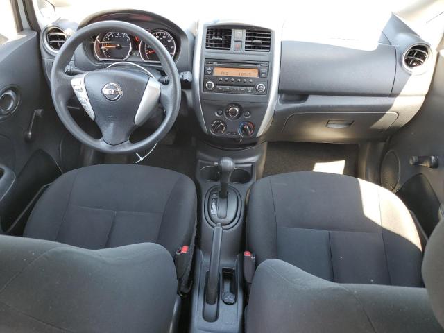  NISSAN VERSA 2015 Srebrny