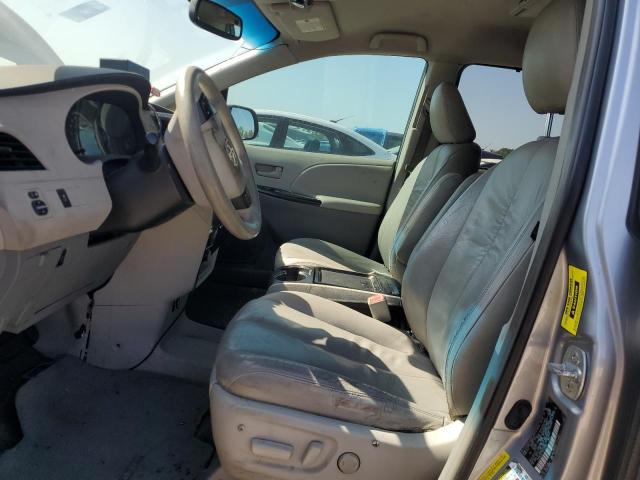2011 TOYOTA SIENNA LE