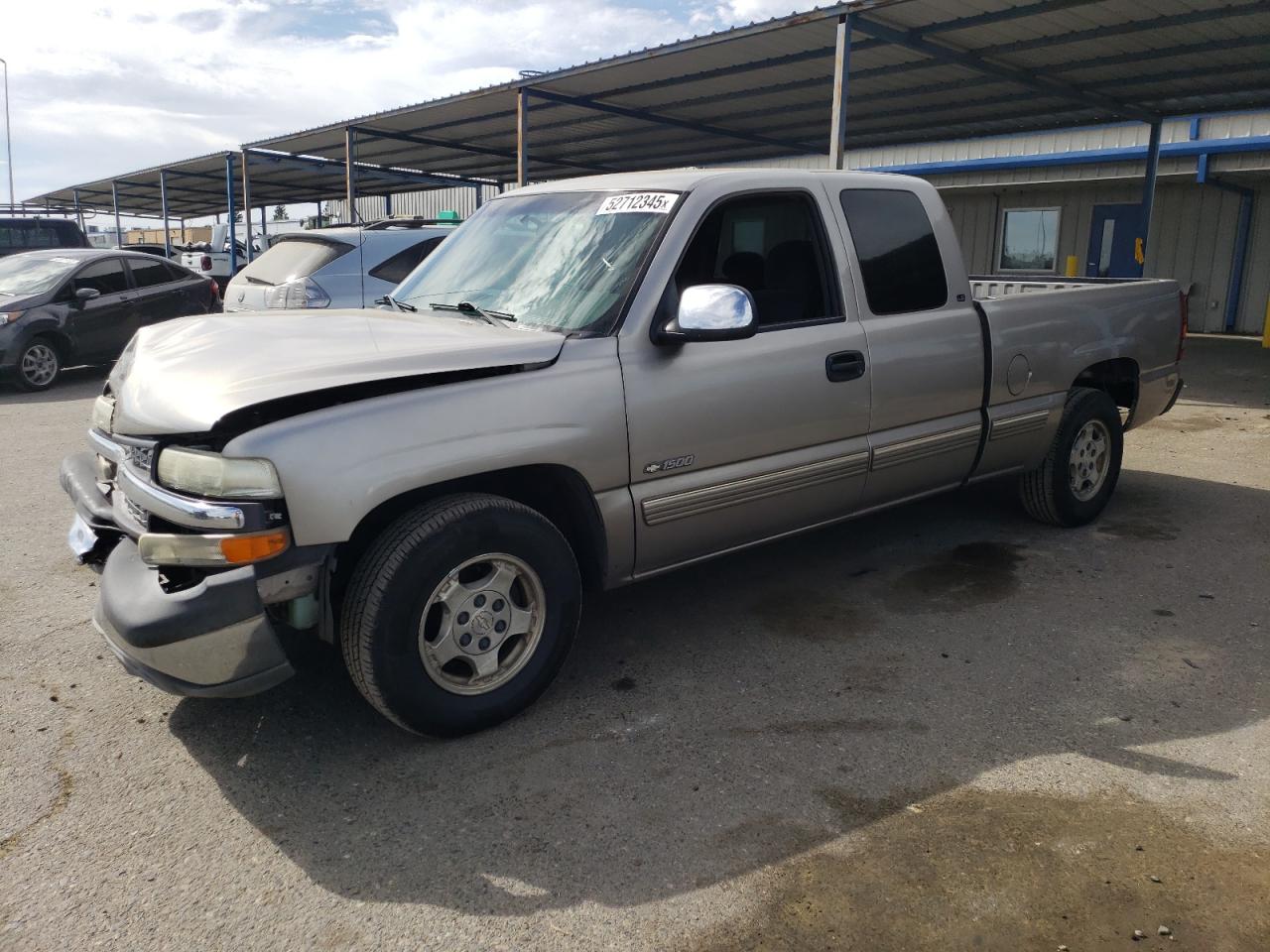 2000 Chevrolet Silverado C1500 იყიდება Sacramento-ში, CA - Front End