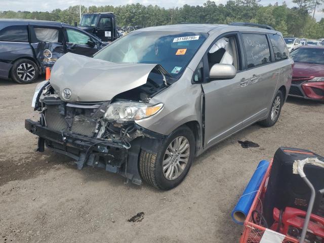 2016 Toyota Sienna Xle
