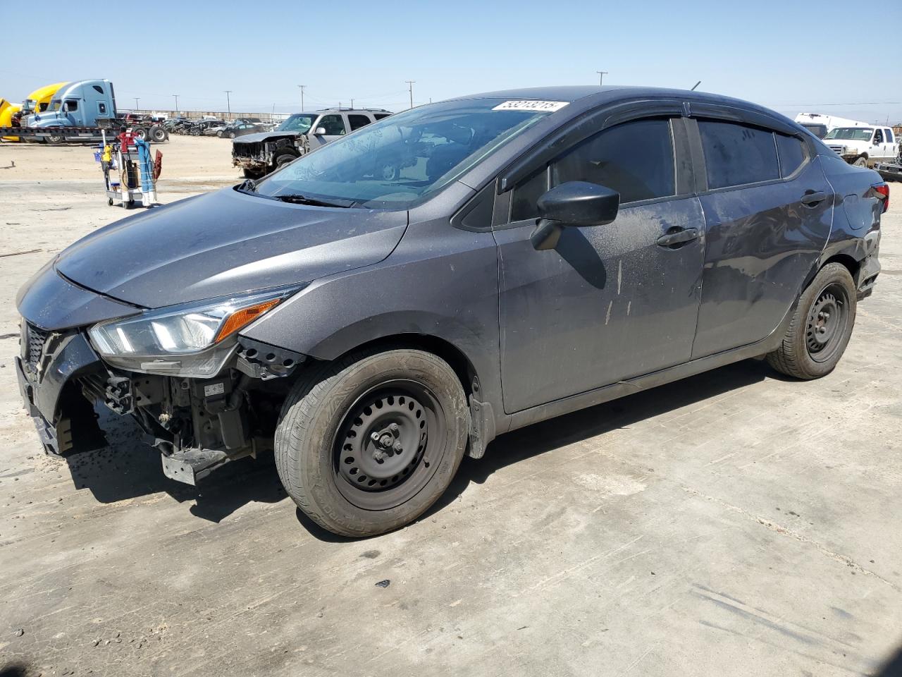 2020 Nissan Versa S продається в Sun Valley, CA - Front End