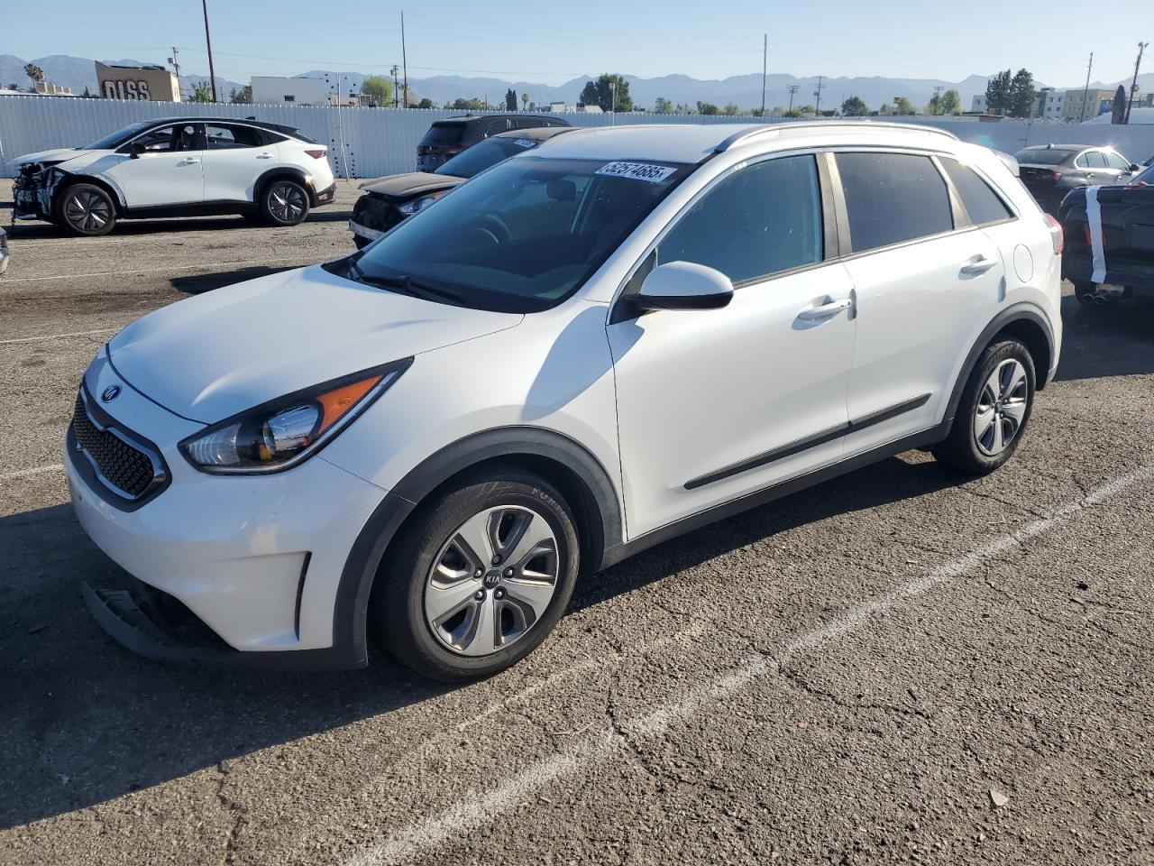 2019 Kia Niro Fe продається в Van Nuys, CA - Front End