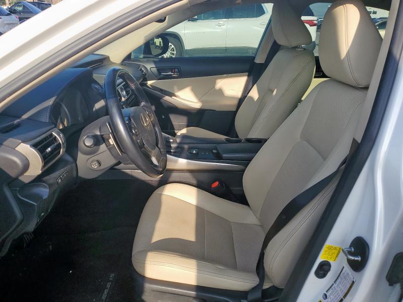  LEXUS IS 2016 White