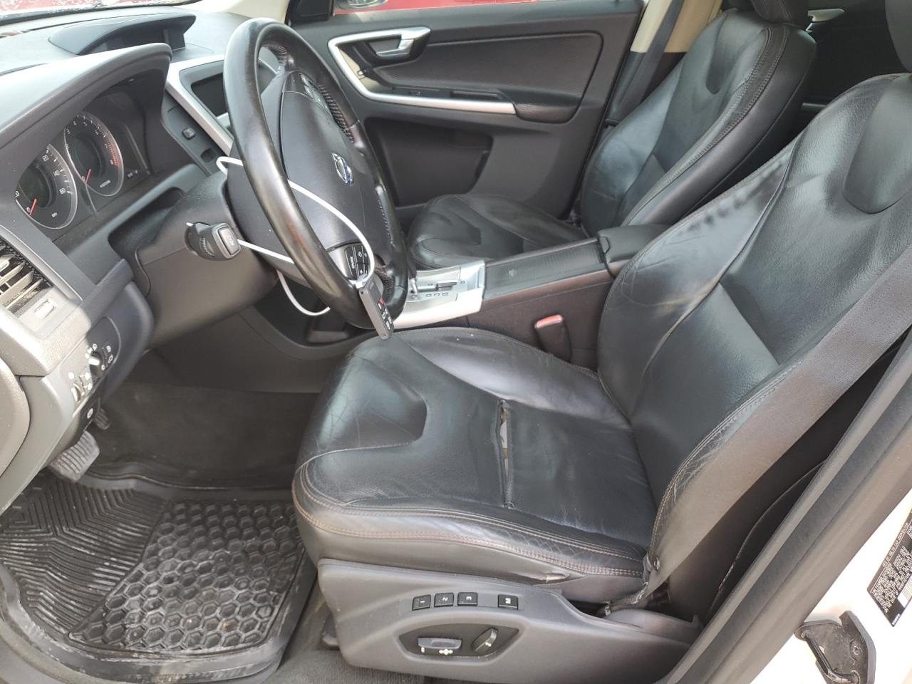 2010 Volvo Xc60 3.2 VIN: YV4960DL2A2126258 Lot: 54106475