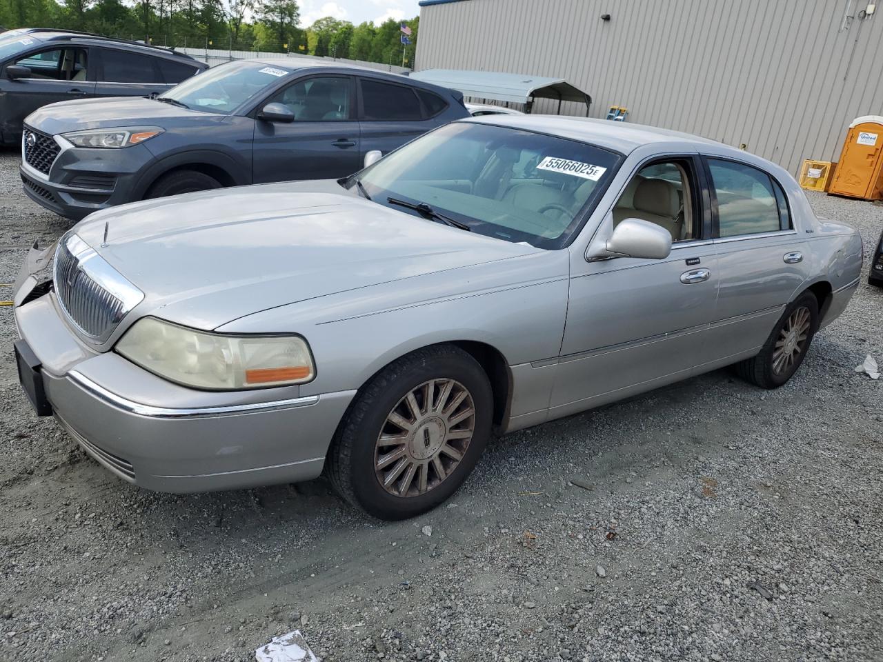 2004 Lincoln Town Car Executive for Sale in Spartanburg, SC - Front End